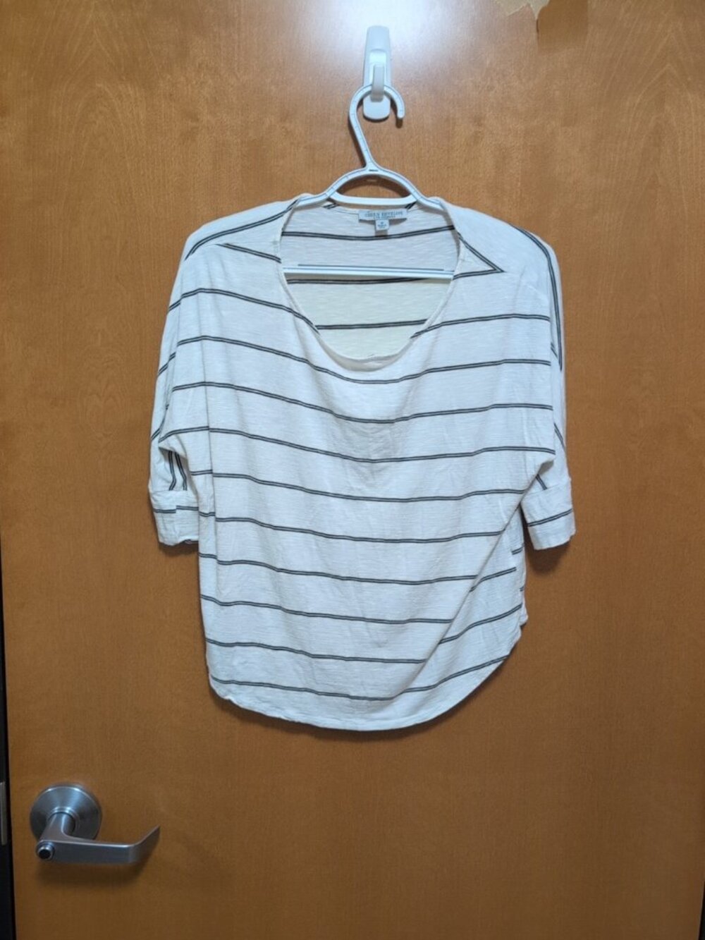 Green Envelope LA Shirt Womens M White Black‎ Short Sleeve Scoop Neck Striped